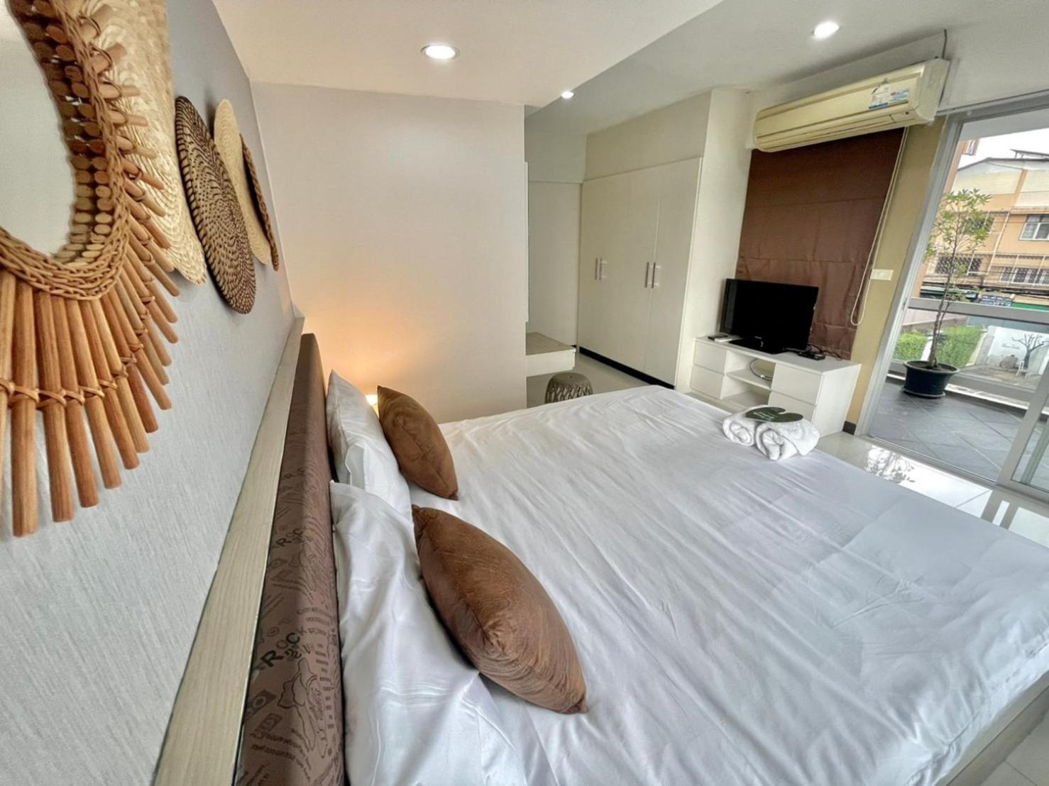 Baan Sabai Rama IV Apartment Bangkok Luaran gambar