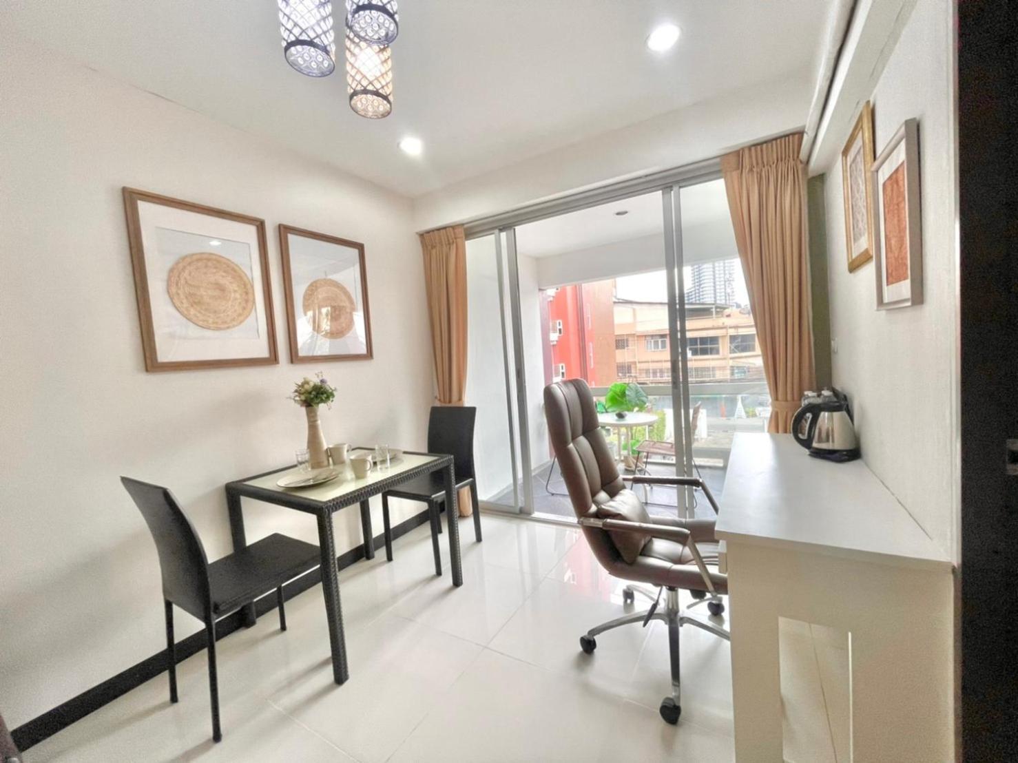 Baan Sabai Rama IV Apartment Bangkok Luaran gambar