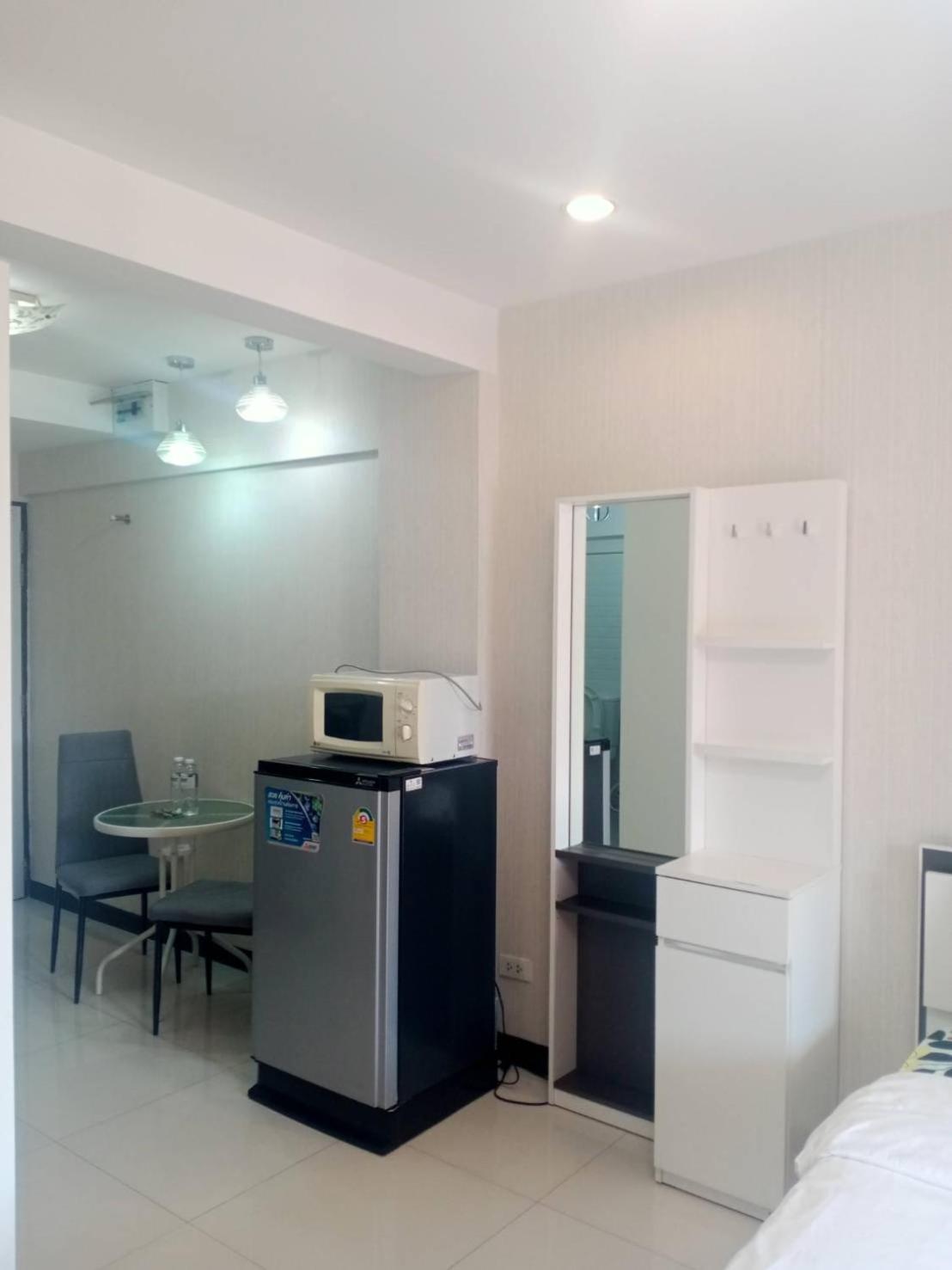 Baan Sabai Rama IV Apartment Bangkok Luaran gambar