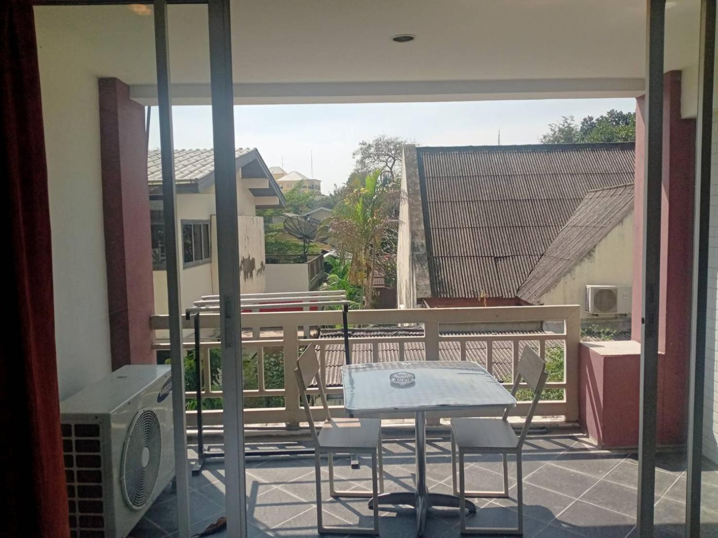 Baan Sabai Rama IV Apartment Bangkok Luaran gambar