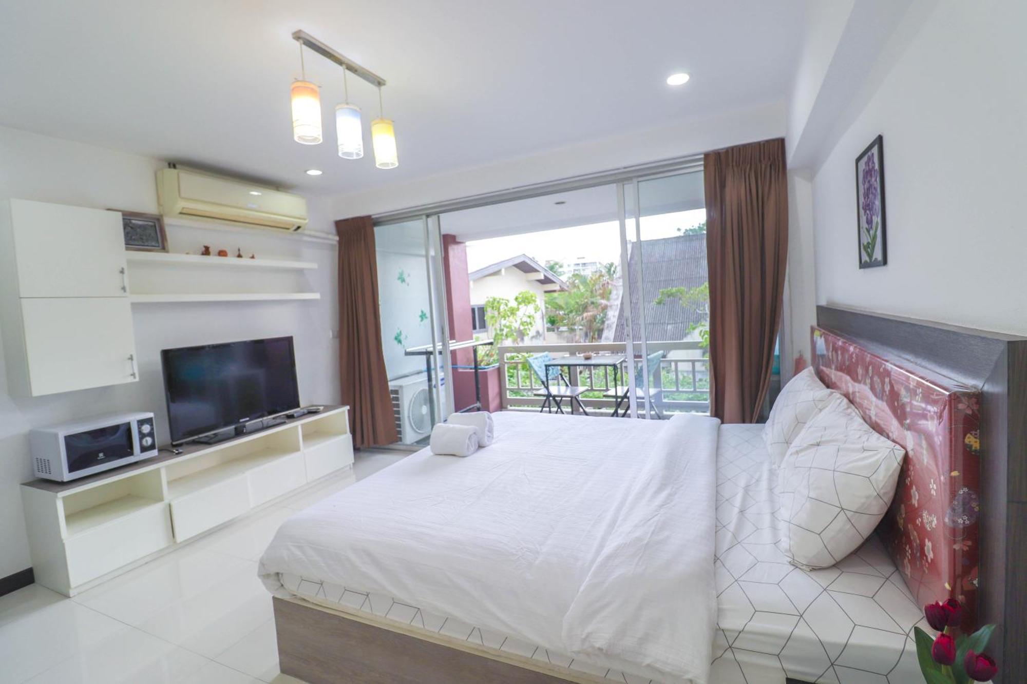 Baan Sabai Rama IV Apartment Bangkok Luaran gambar