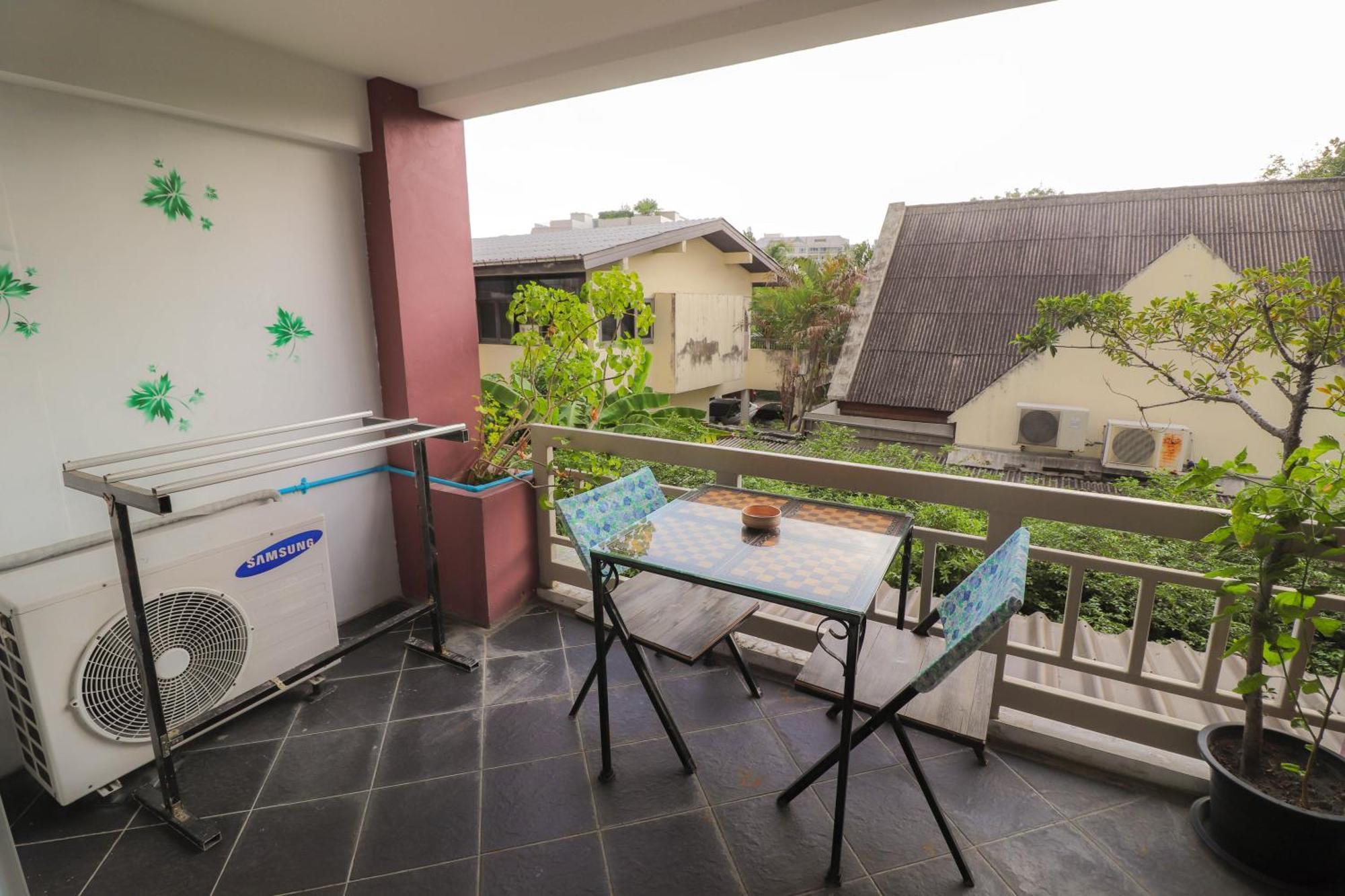 Baan Sabai Rama IV Apartment Bangkok Luaran gambar