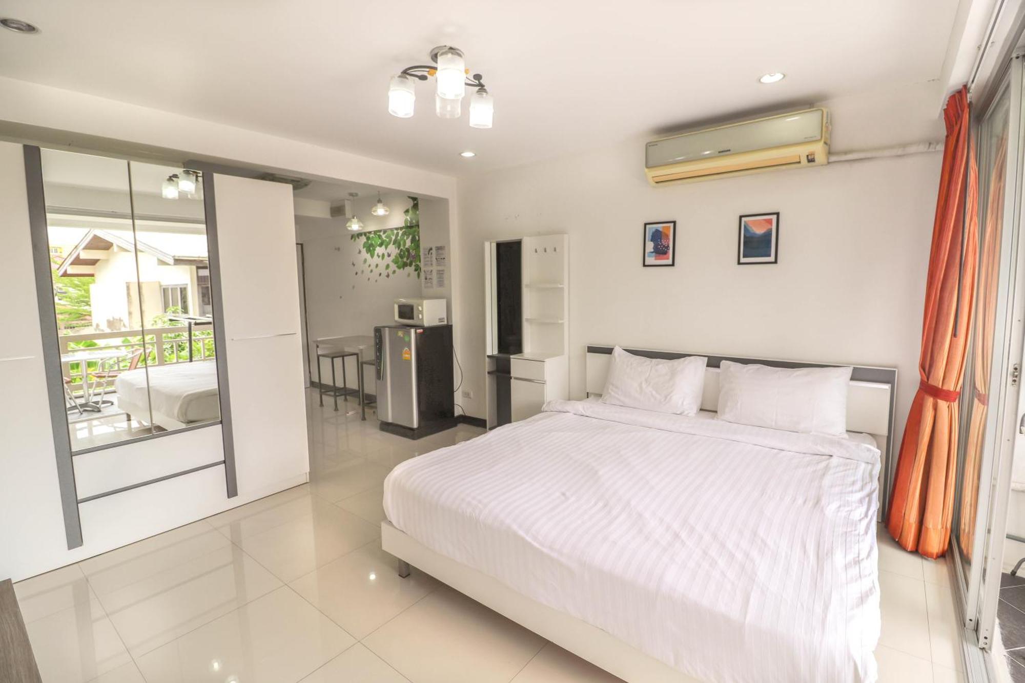 Baan Sabai Rama IV Apartment Bangkok Luaran gambar