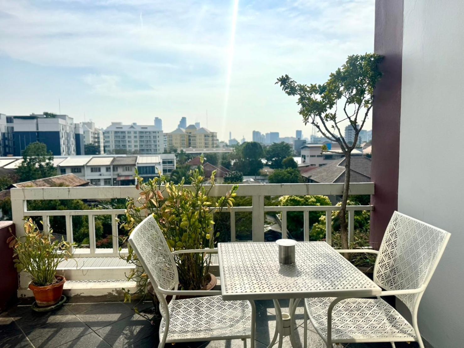 Baan Sabai Rama IV Apartment Bangkok Luaran gambar